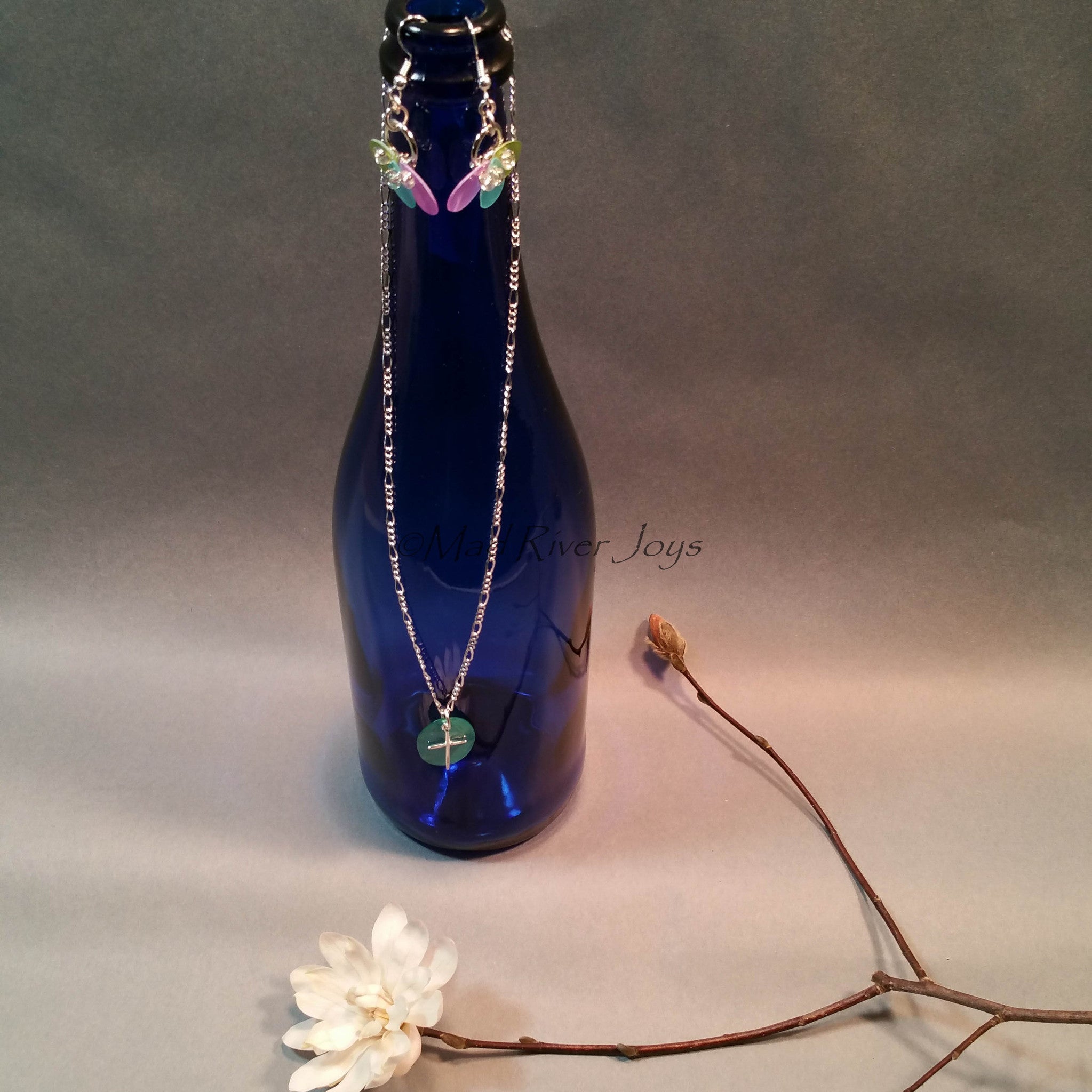 Necklace--Capiz Cross--Green/Silver